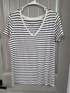 Merona Womans Large Striped Short Sleeve Shirt V-neck